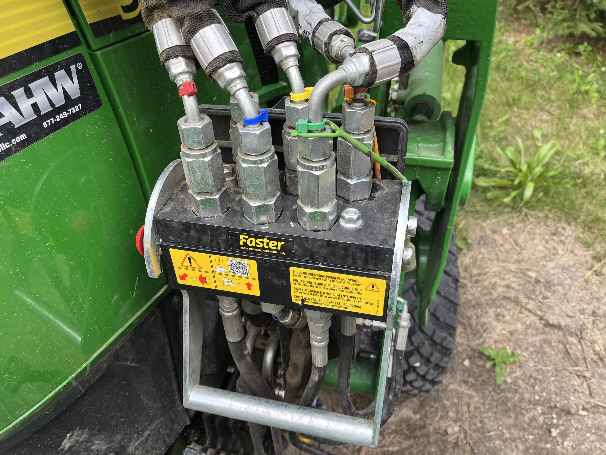 6 Port MultiFASTER Single Point Connector for Deere 2032R / 2038R